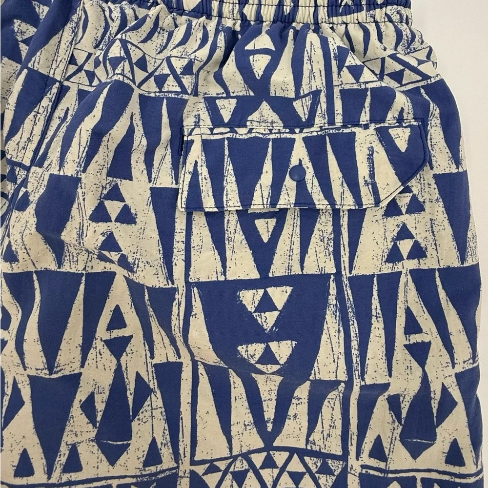 Patagonia White & Blue Baggies Mens Sz Small Tribal Aztec Geometric Print Lined‎